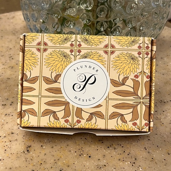 NWT and mesh bag and box Plunder Designs wood/gold door knocker earrings. - Picture 3 of 6